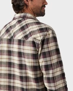 STIO Men's Hutkeeper Flannel Shirt -Stio 200080 271 2 ALT