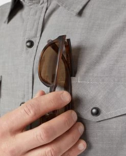 STIO Men's Ashton Chambray Shirt -Stio RESHOOT 200084 171 5 d89c0c04 affb 4e59 80d4 b4d249ffbf64